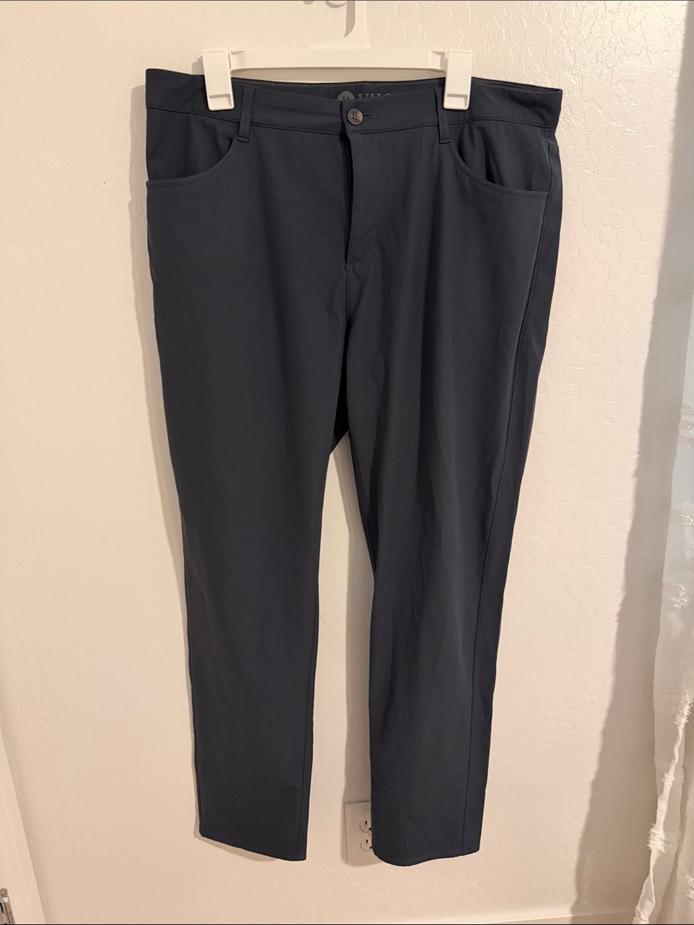 Vuori Men's Dark Gray Pants